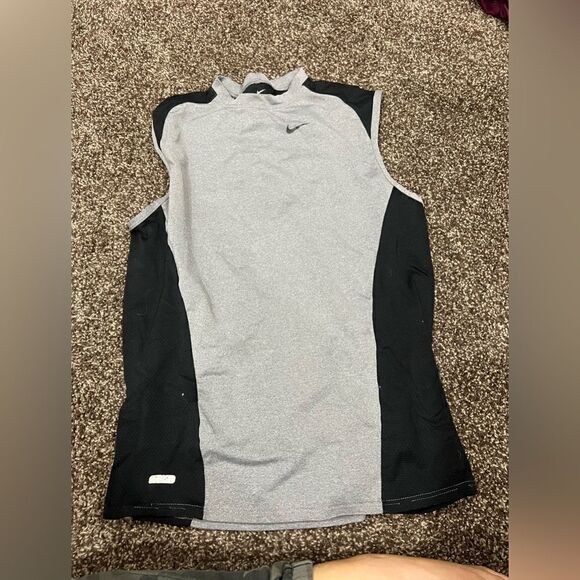 Nike top  - Picture 1 of 2